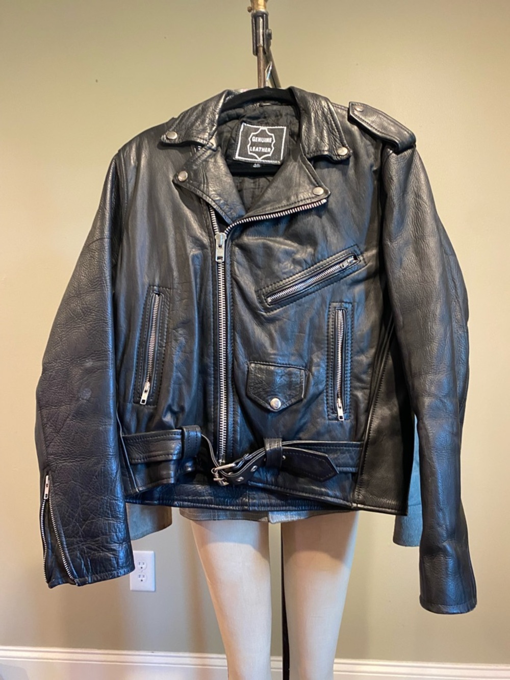 Black Leather Men's Jacket - Classic Biker Style - Picture 5 of 5